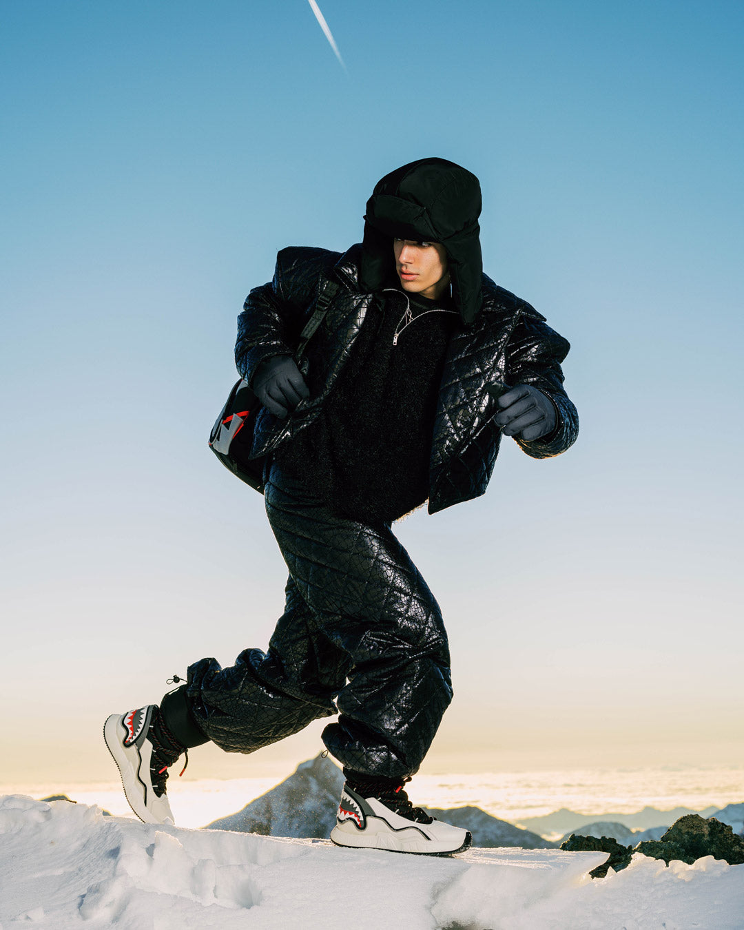 THE SHARKBBAG SKY HIGH SEEKERS BOOT - SIZES M/W